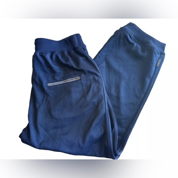 MITCHELL & NESS
MODEL - CHELSEA STRIPED WARM UP PANT 2XL - Picture 2 of 3